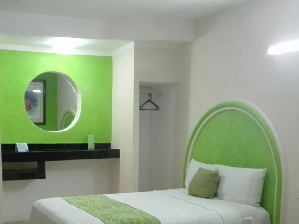 Hotel Hc Internacional Cancún Buitenkant foto
